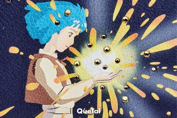 El increíble castillo vagabundo sobrevoló las calles de París gracias a Loewe